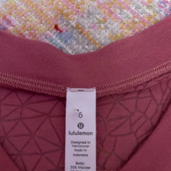 Lululemon top - Picture 5 of 5